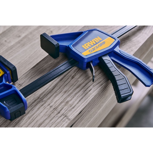 QUICK-GRIP® Medium-Duty One-Handed Bar Clamps