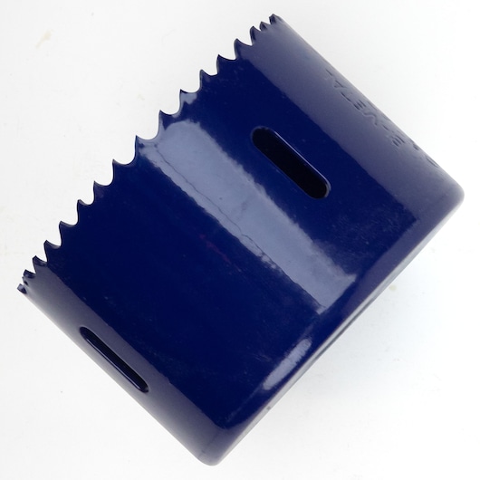 IRWIN hole saw SKU 373258BX, blue steel saw with sharp teeth, side view on white background.