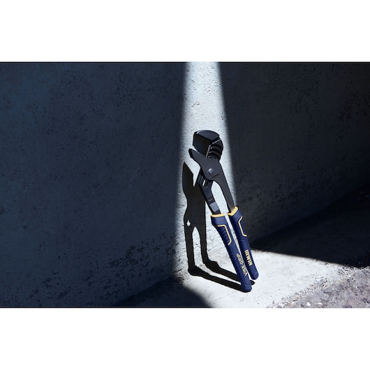 IRWIN¨ TRADE STRONGª VISE-GRIP¨ Straight Jaw Pliers Plumbing Environment