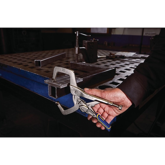 New Fast Release™ Locking Clamp