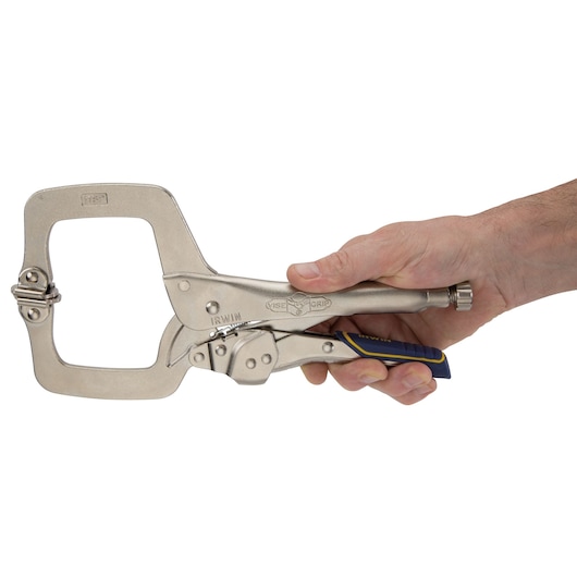 New Fast Release™ Locking Clamp With Swivel Pads